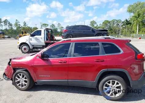 2016 Jeep Cherokee Latitude из США, поврежденный, VIN 1C4PJLCS4GW362852